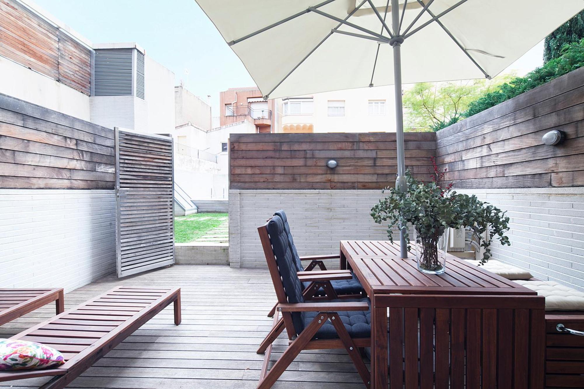 My Space Emirates - Splendid Apartment With Terrace And Pool Near Park Gueell Barcelona Buitenkant foto