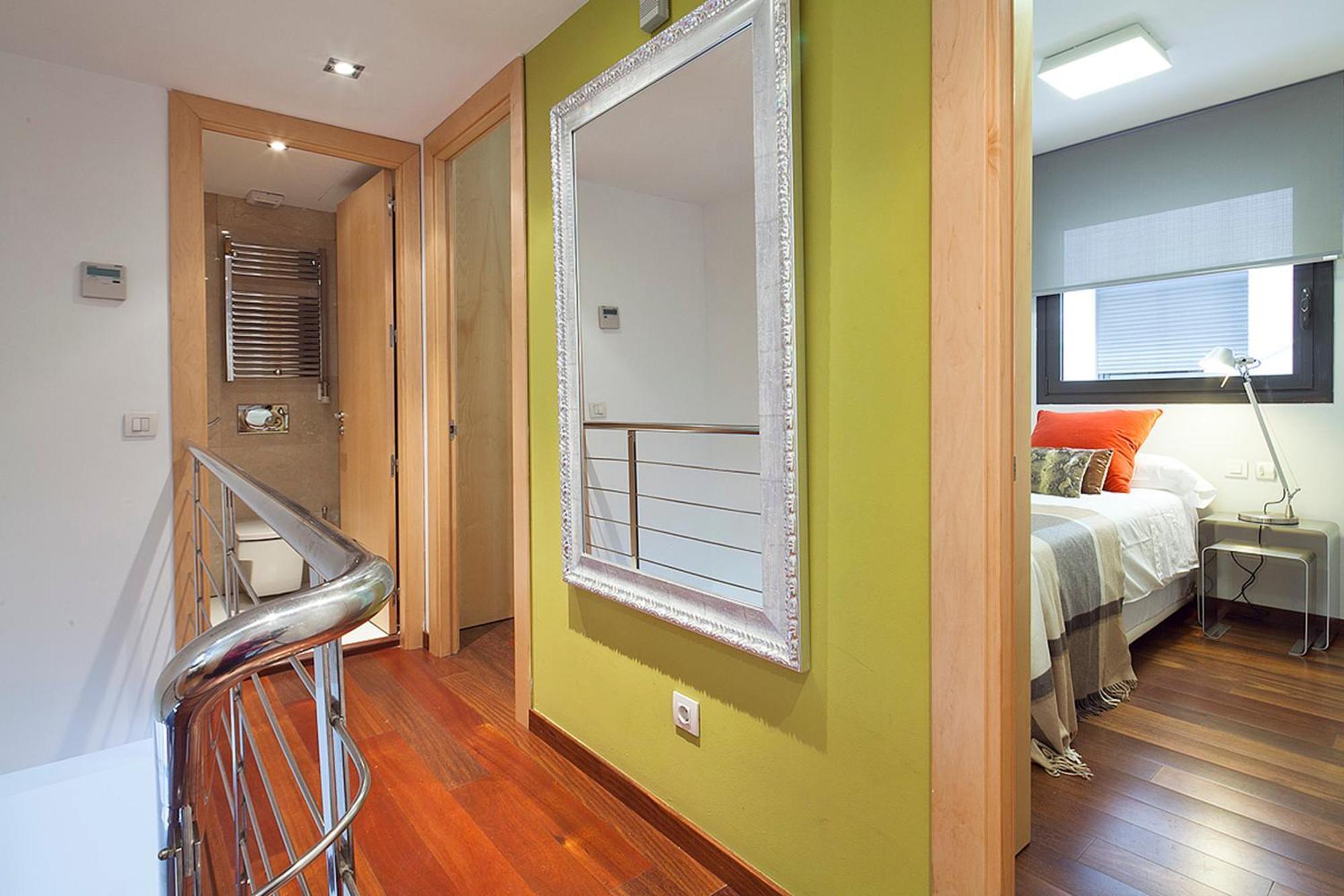 My Space Emirates - Splendid Apartment With Terrace And Pool Near Park Gueell Barcelona Buitenkant foto