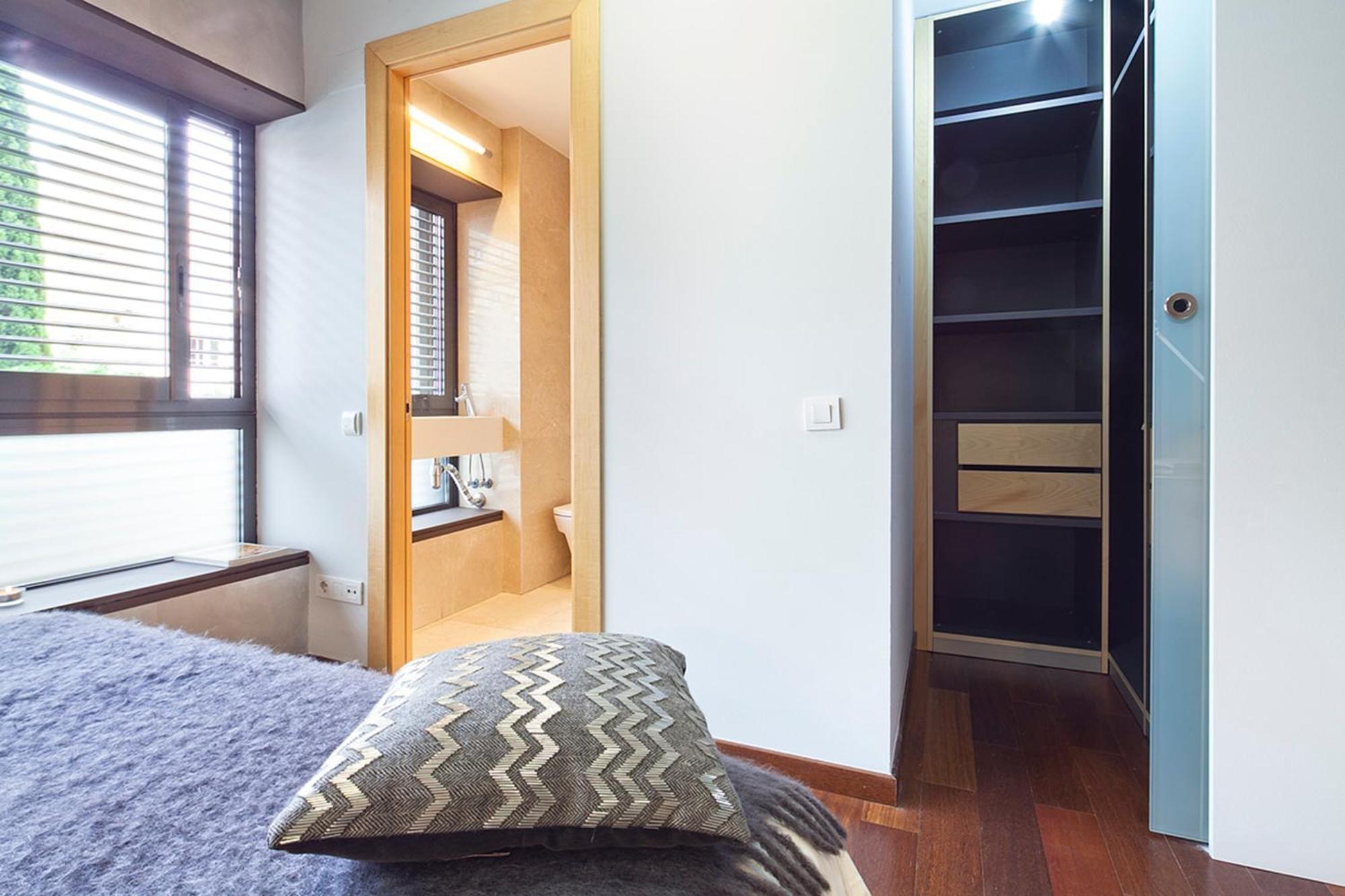 My Space Emirates - Splendid Apartment With Terrace And Pool Near Park Gueell Barcelona Buitenkant foto