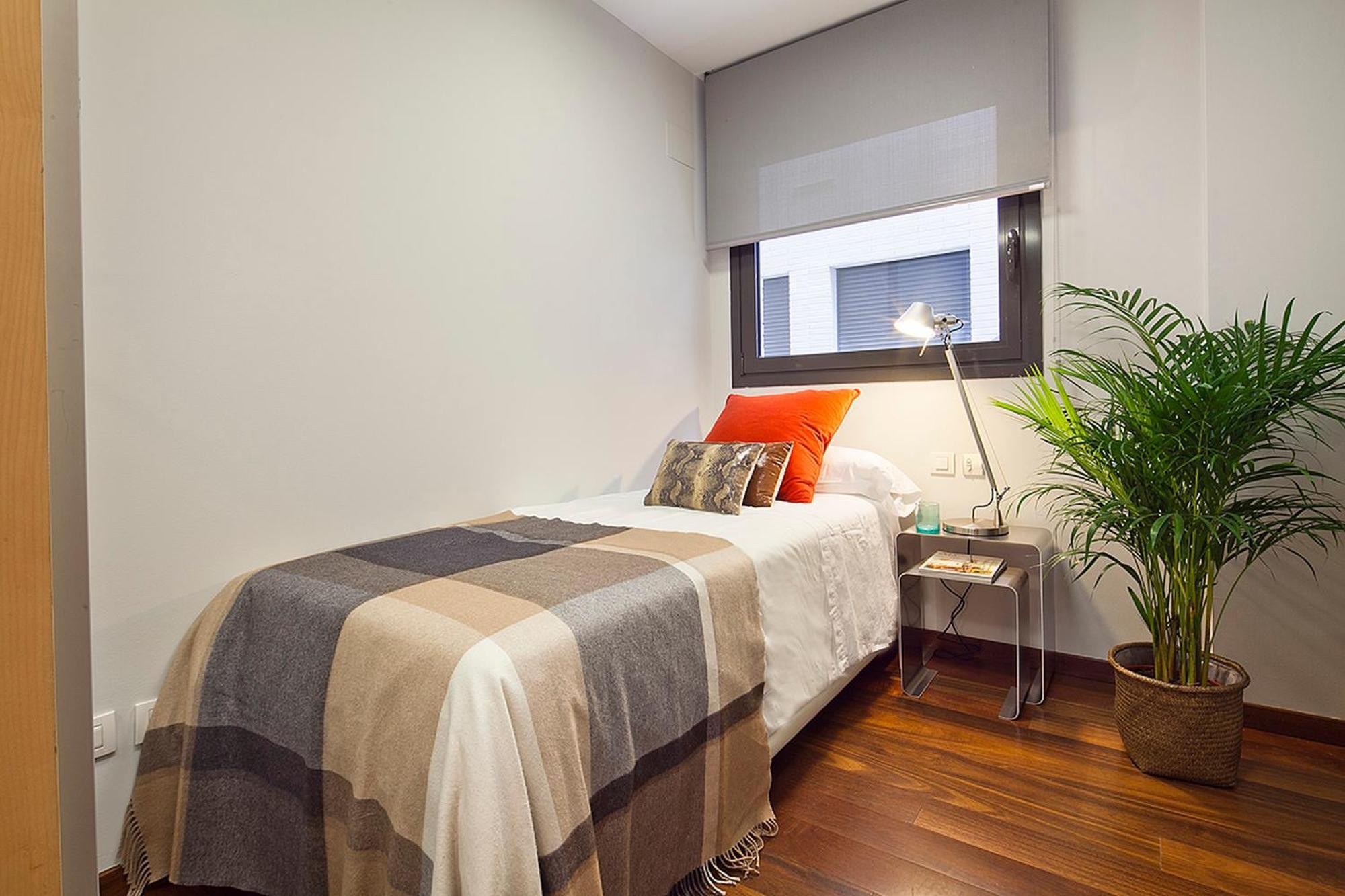 My Space Emirates - Splendid Apartment With Terrace And Pool Near Park Gueell Barcelona Buitenkant foto