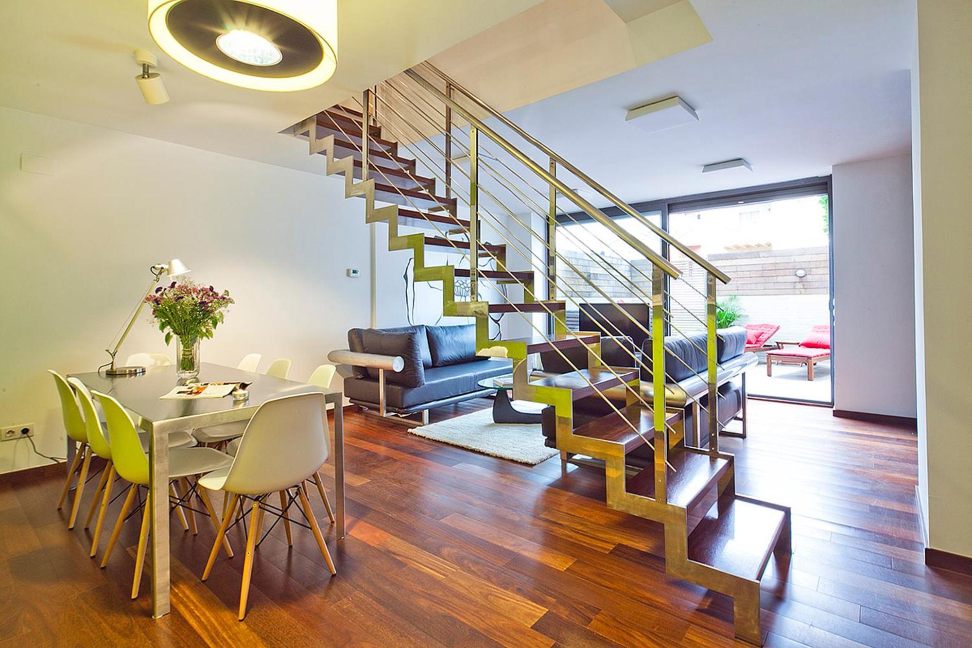 My Space Emirates - Splendid Apartment With Terrace And Pool Near Park Gueell Barcelona Buitenkant foto