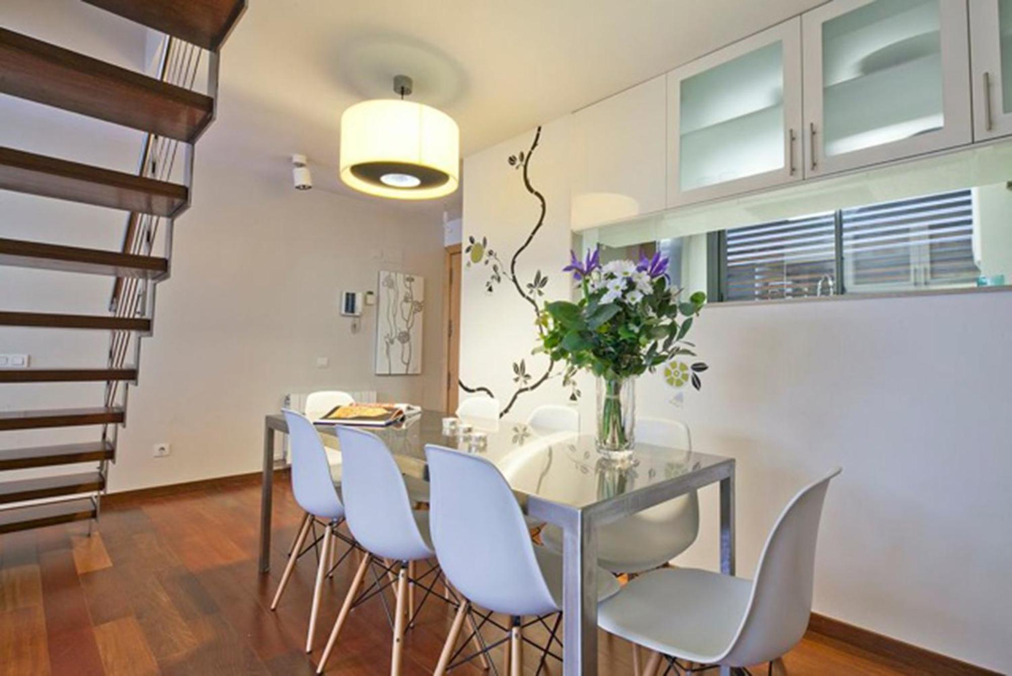 My Space Emirates - Splendid Apartment With Terrace And Pool Near Park Gueell Barcelona Buitenkant foto