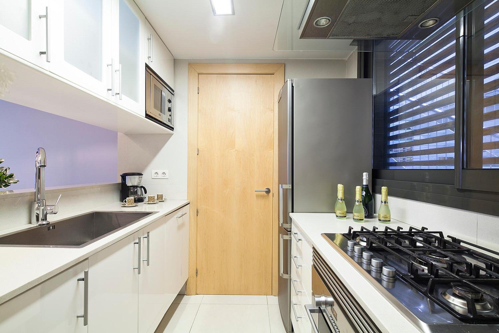 My Space Emirates - Splendid Apartment With Terrace And Pool Near Park Gueell Barcelona Kamer foto